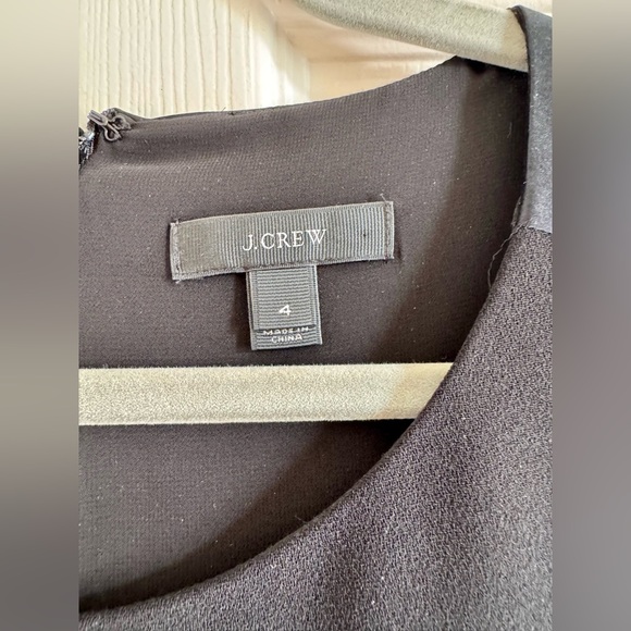 J. Crew | 3/4 Sleeve Shift Dress with Silk Accents | Black | EUC | Size 4 - Picture 4 of 4